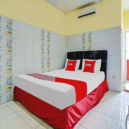 Oyo 90238 Hotel Nusantara Cirebon Extérieur photo