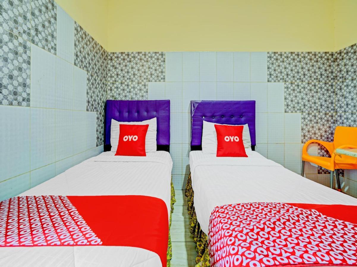 Oyo 90238 Hotel Nusantara Cirebon Extérieur photo