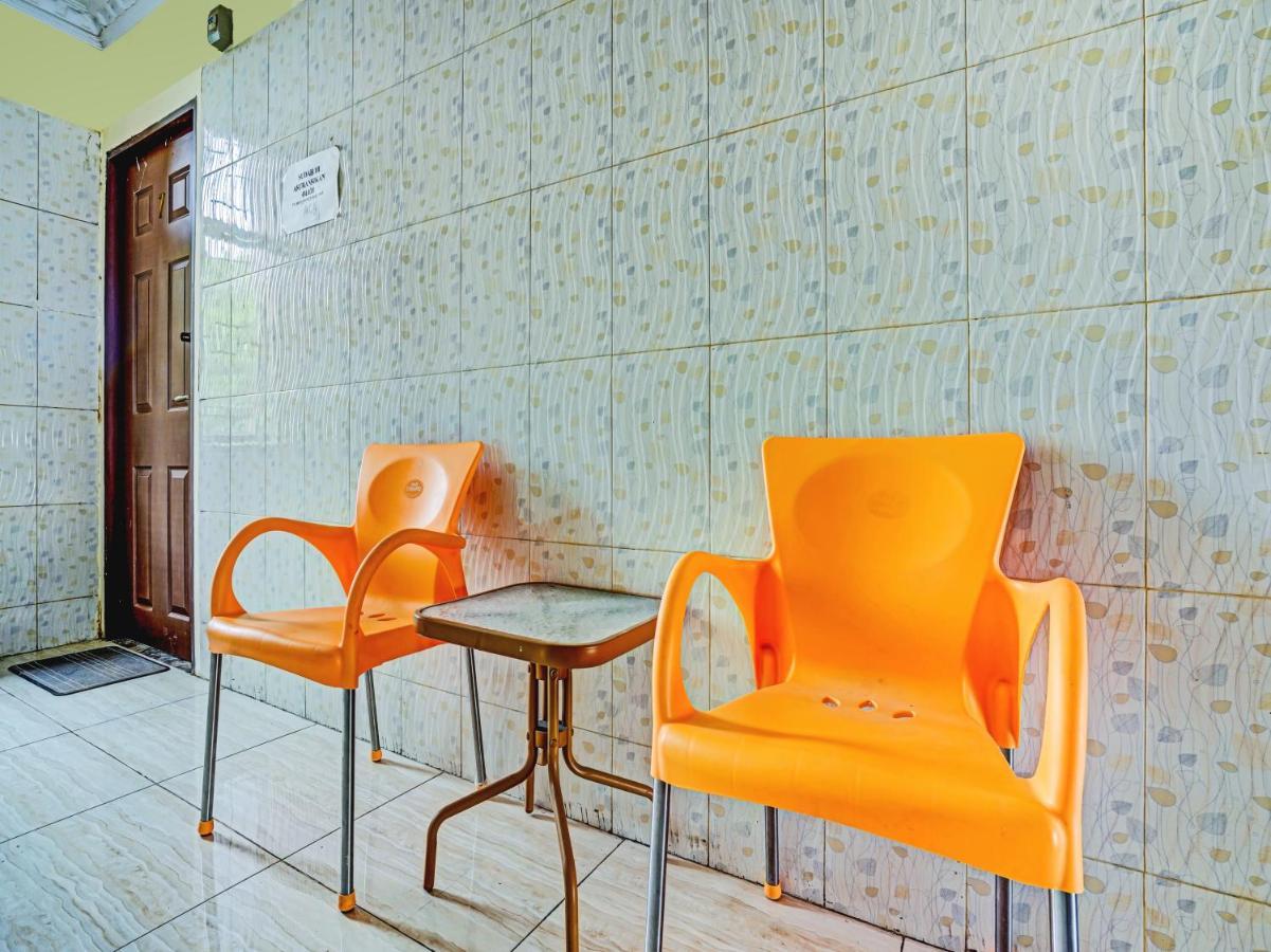 Oyo 90238 Hotel Nusantara Cirebon Extérieur photo