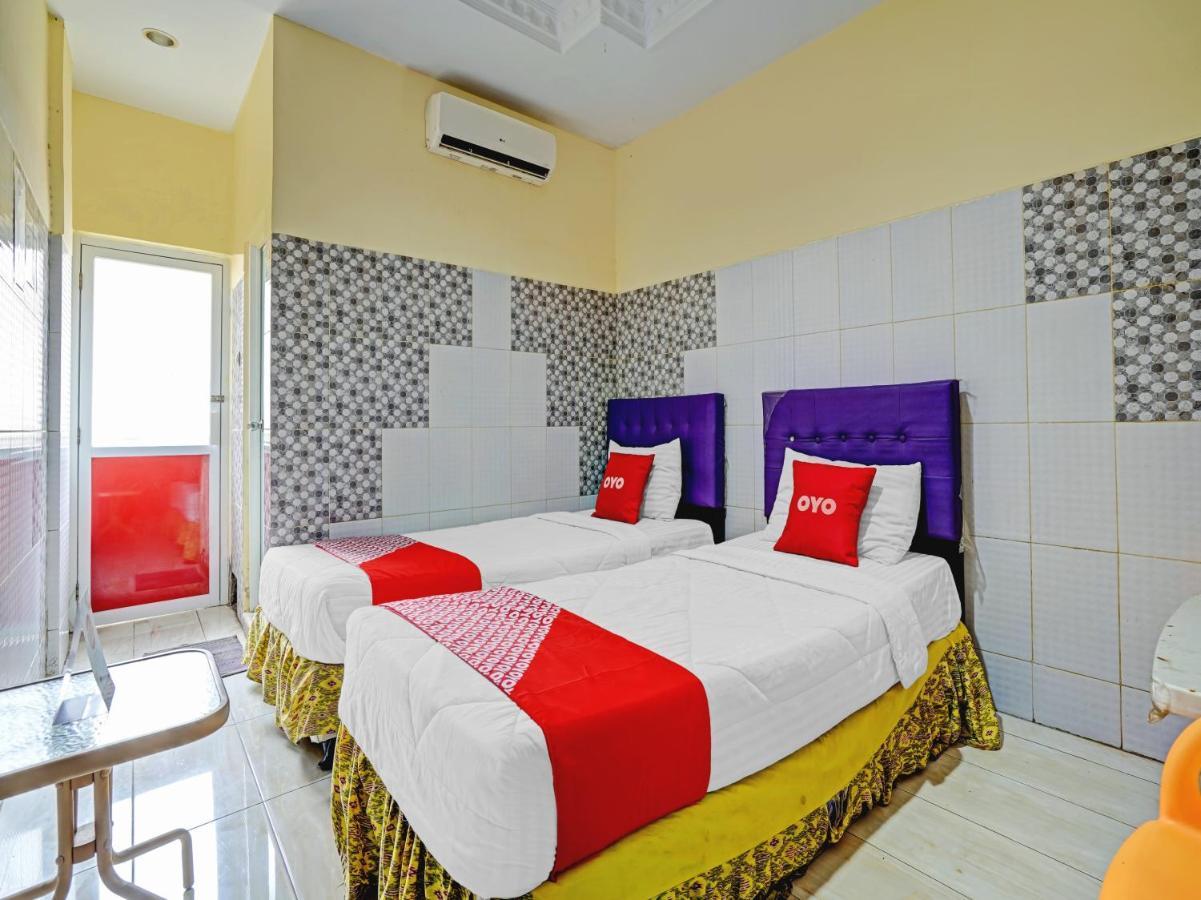 Oyo 90238 Hotel Nusantara Cirebon Extérieur photo