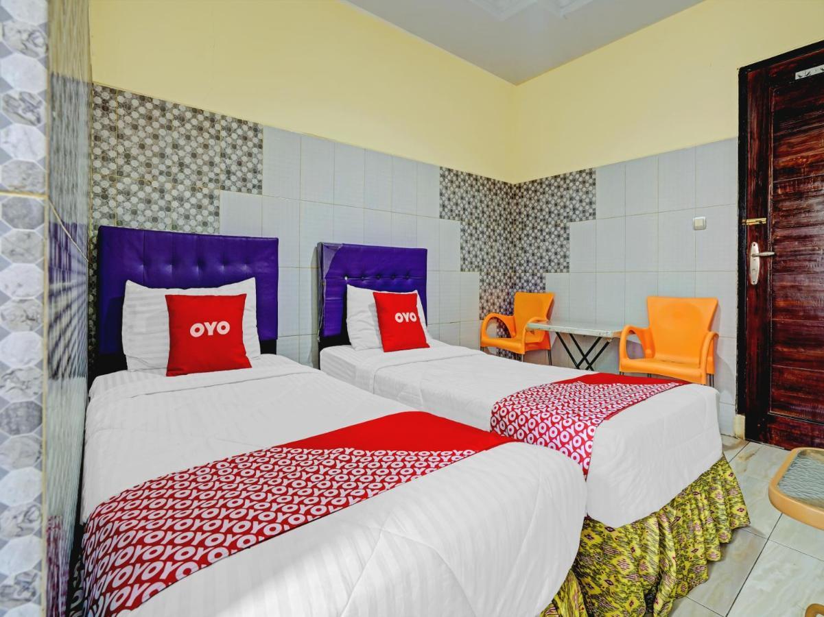 Oyo 90238 Hotel Nusantara Cirebon Extérieur photo