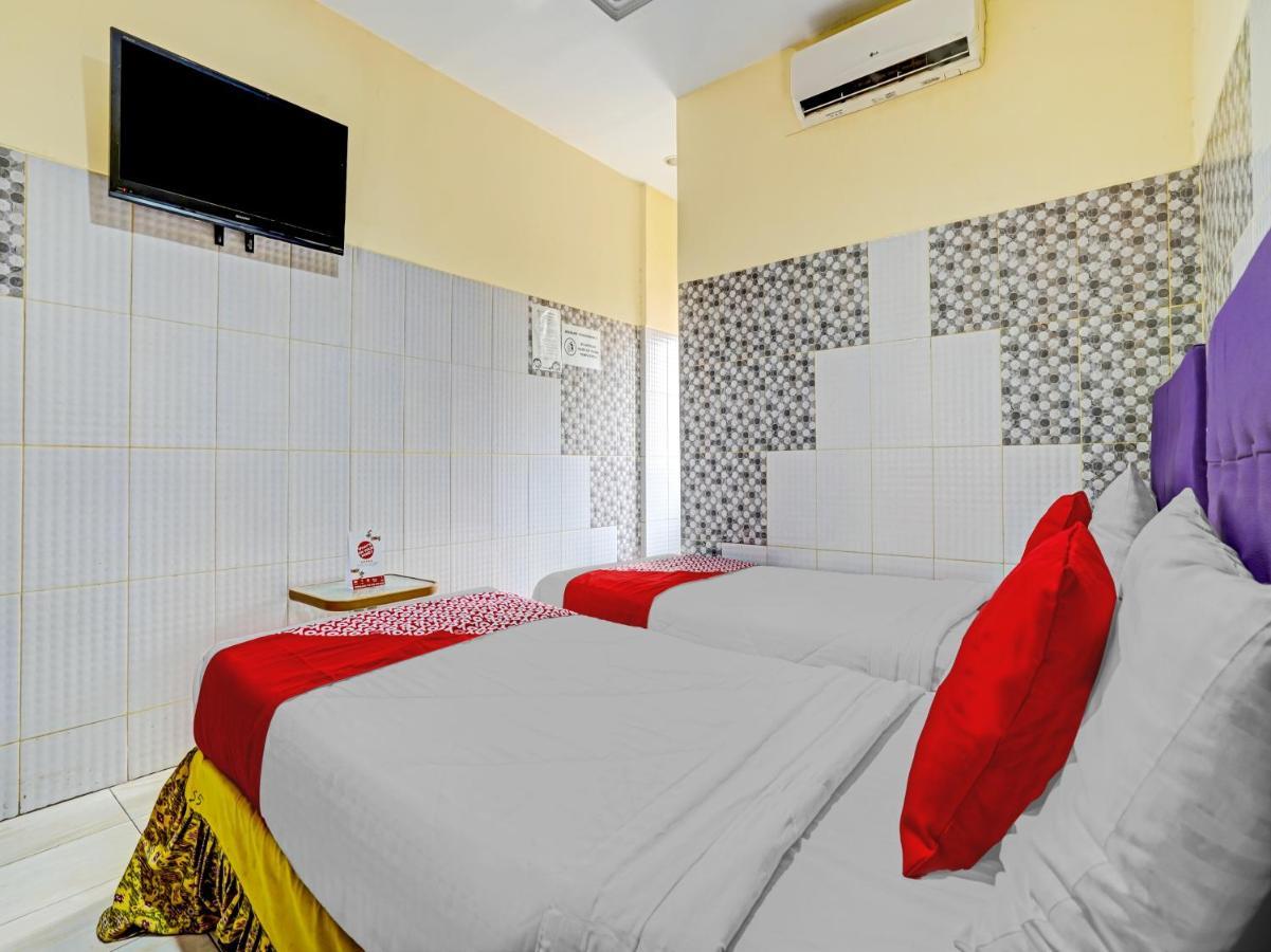 Oyo 90238 Hotel Nusantara Cirebon Extérieur photo