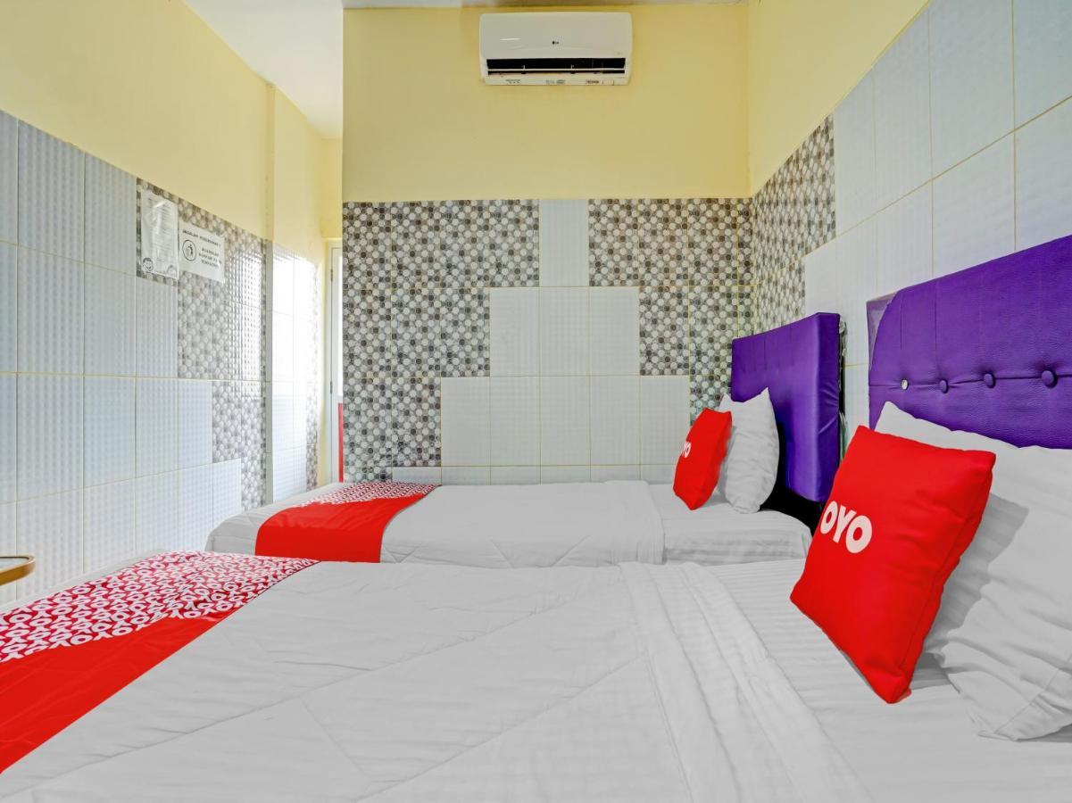 Oyo 90238 Hotel Nusantara Cirebon Extérieur photo